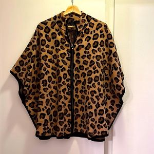 Tahari Leopard print zip up batwing poncho